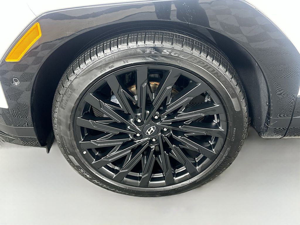 Thumbnail: 2025 Hyundai Santa Fe - 32