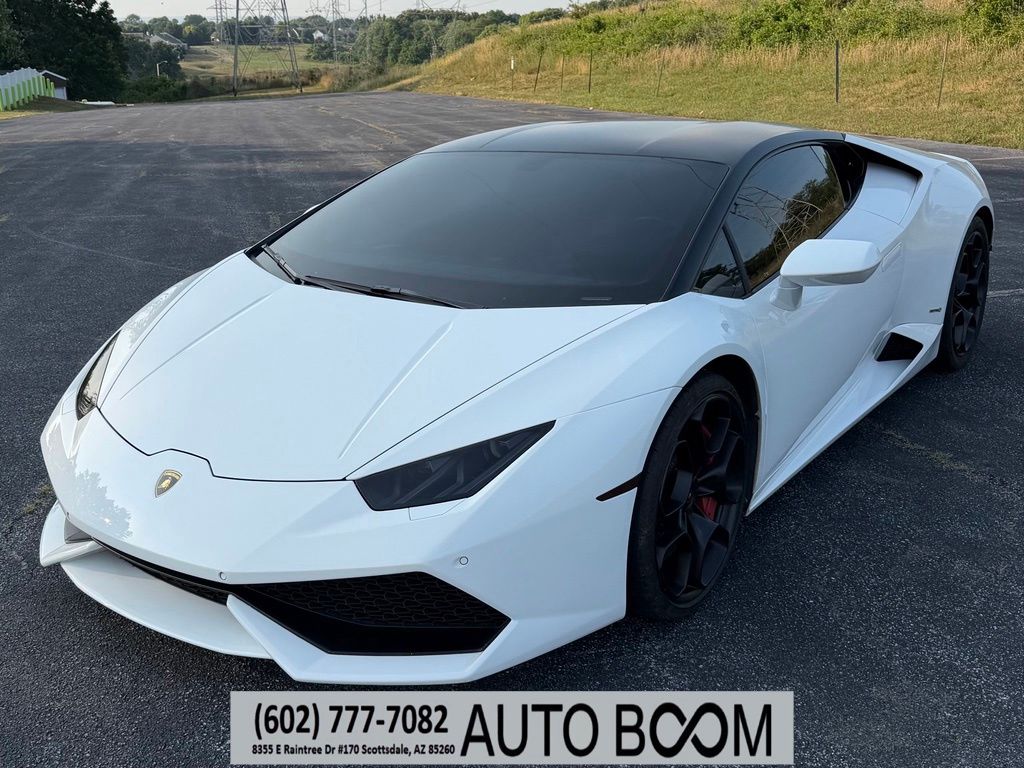 Bianco Monocerus 2015 Lamborghini Huracan Coupe All-Wheel Drive 7-Speed Automatic