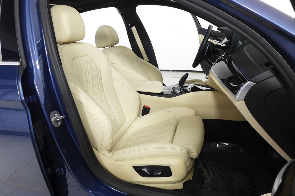 Thumbnail: 2023 BMW 5 Series - 19