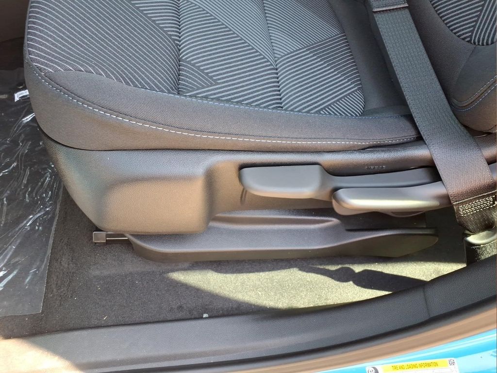 ChevroletBolt EV17