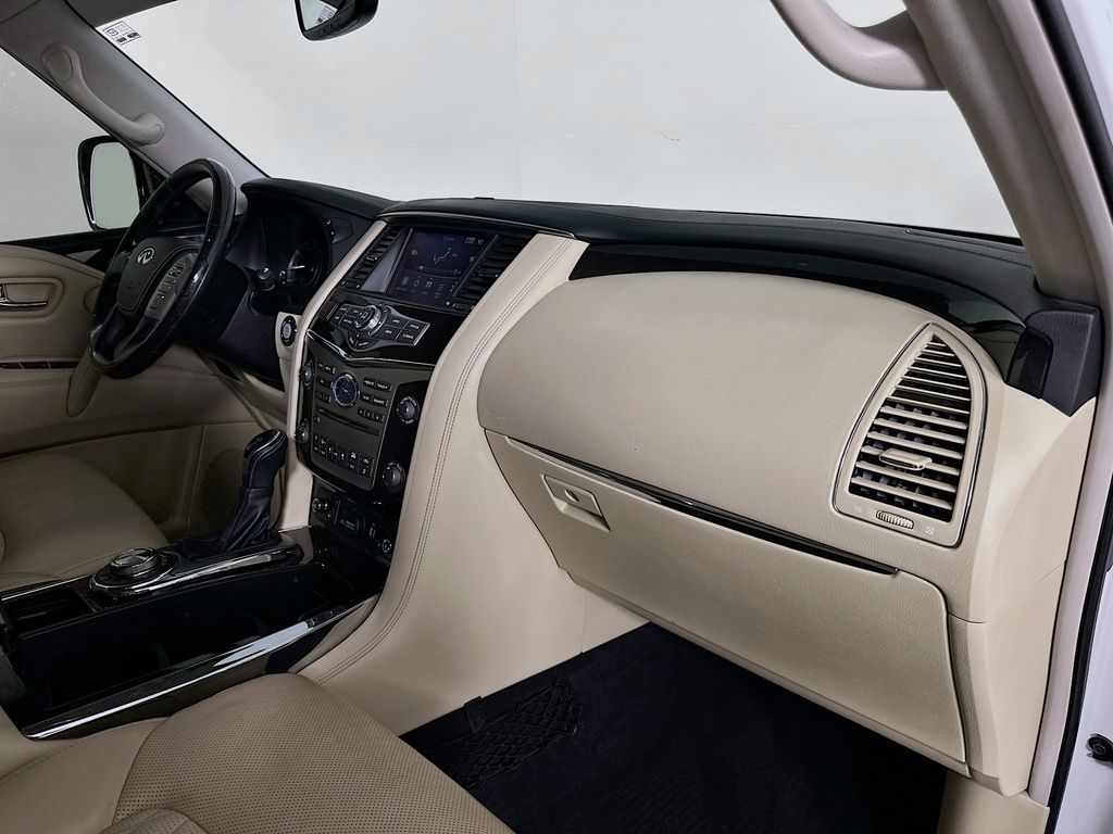 Thumbnail: 2019 INFINITI QX80 - 32