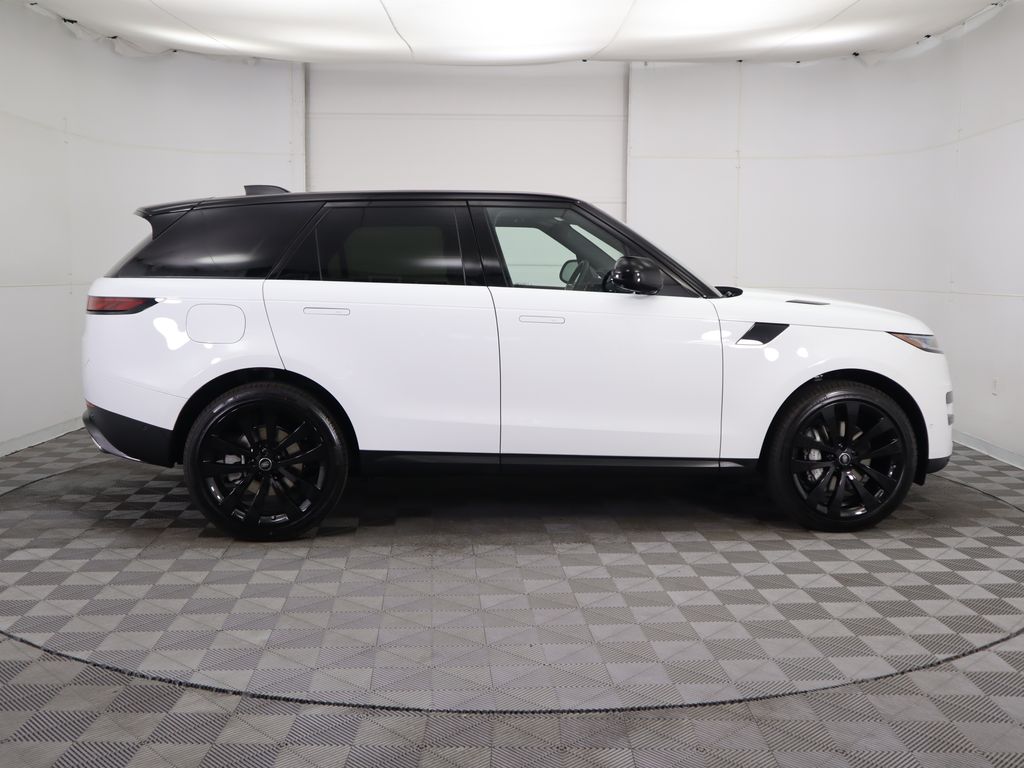 2025 Land Rover Range Rover Sport SE 4
