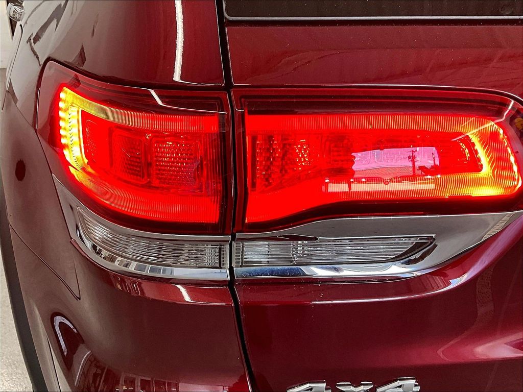 2020 Jeep Grand Cherokee — photo 31