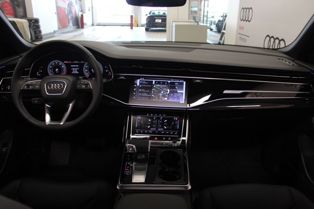 Thumbnail: 2026 Audi Q8 - 10