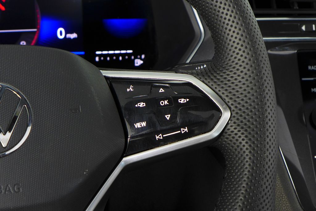 Thumbnail: 2022 Volkswagen Tiguan - 29