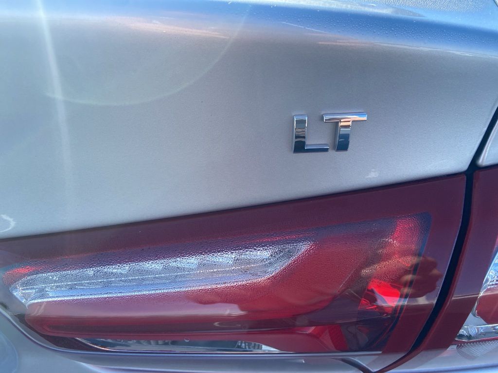 Thumbnail: 2019 Chevrolet Malibu - 11