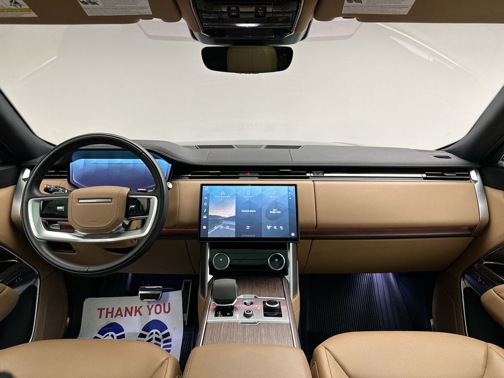 2023 Land Rover Range Rover SE 10