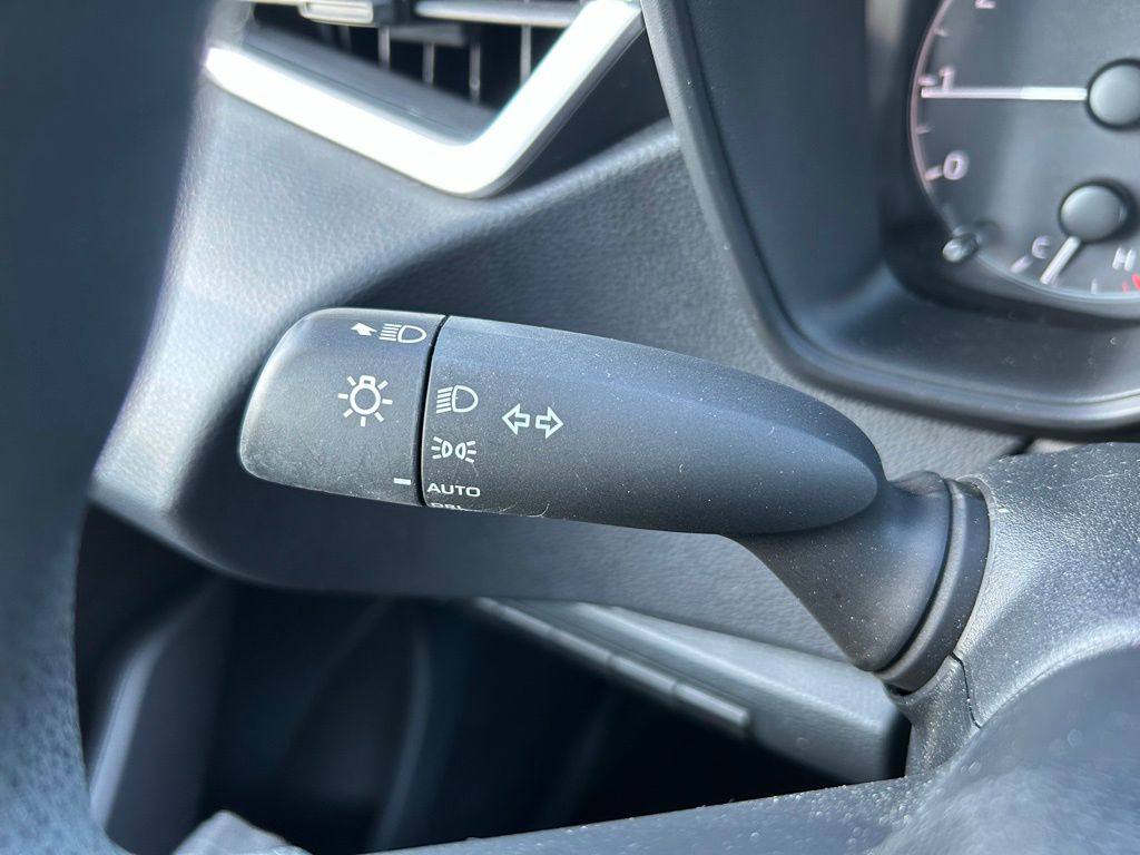 2024 Toyota Corolla LE 21