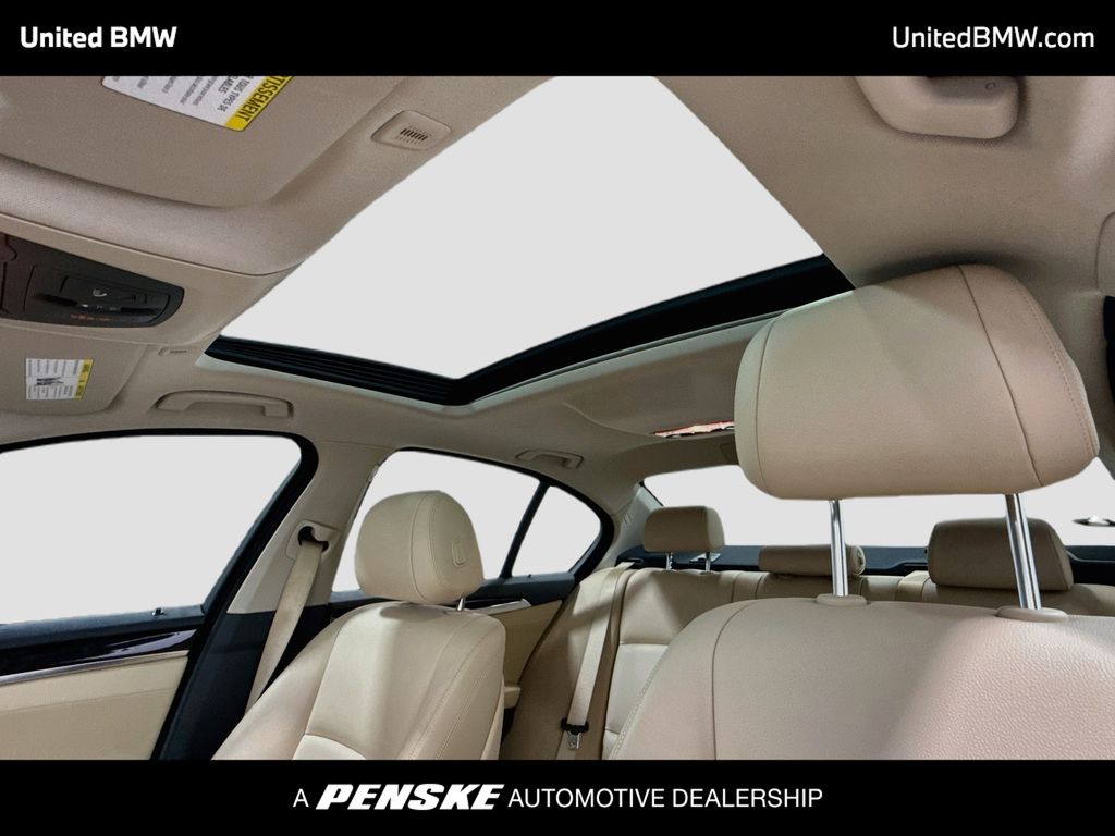 Thumbnail: 2016 BMW 5 Series - 19