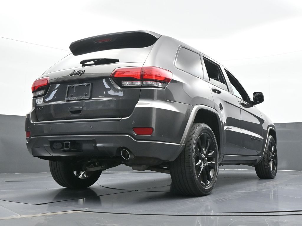 Used 2019 Granite Crystal Metallic Clearcoat Jeep Altitude image 52