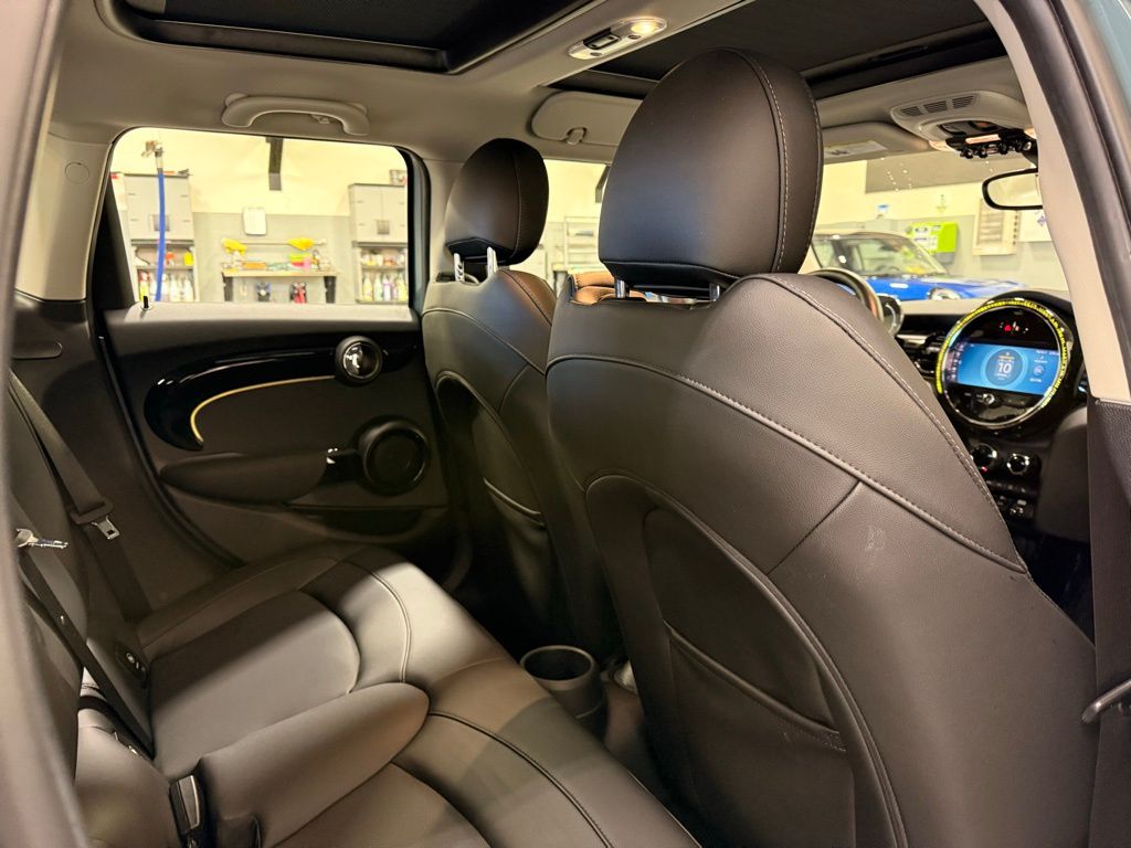 Thumbnail: 2023 MINI Cooper - 26