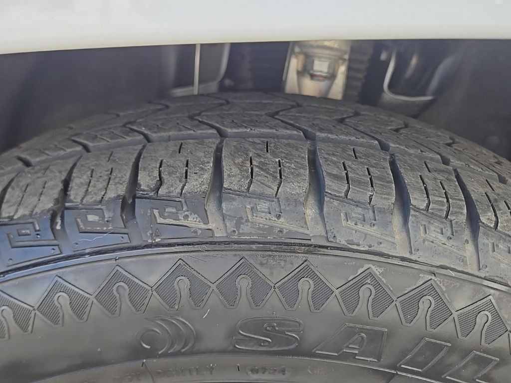 Used 2021 White Jeep High Altitude image 12