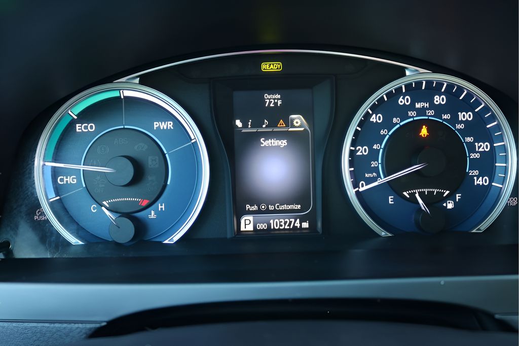 Used Car 2017 Toyota Camry Hybrid  Xle For Sale Under $20,000 In Austin, Texas