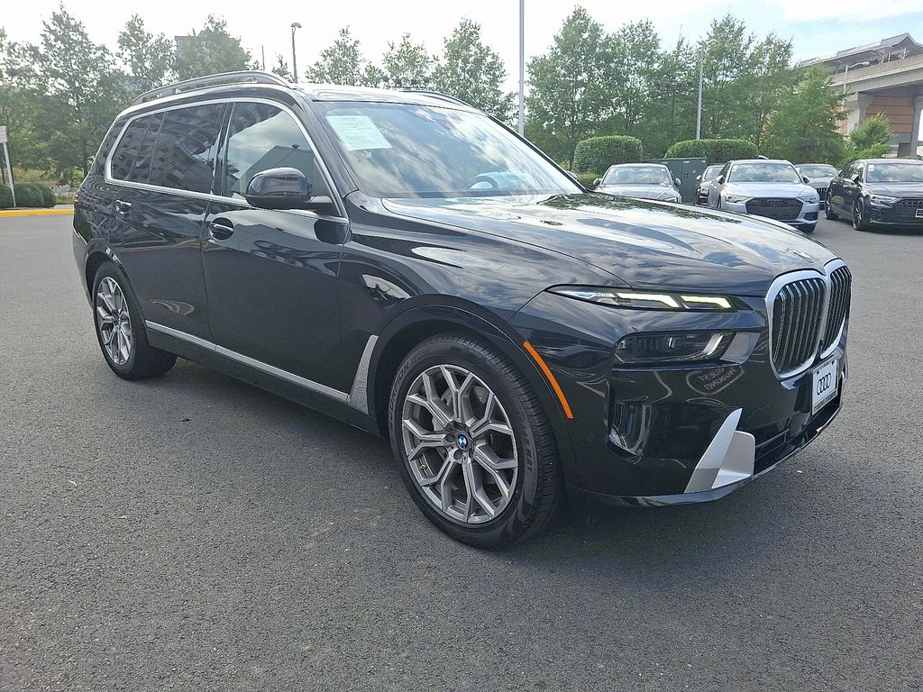 Thumbnail: 2023 BMW X7 - 3