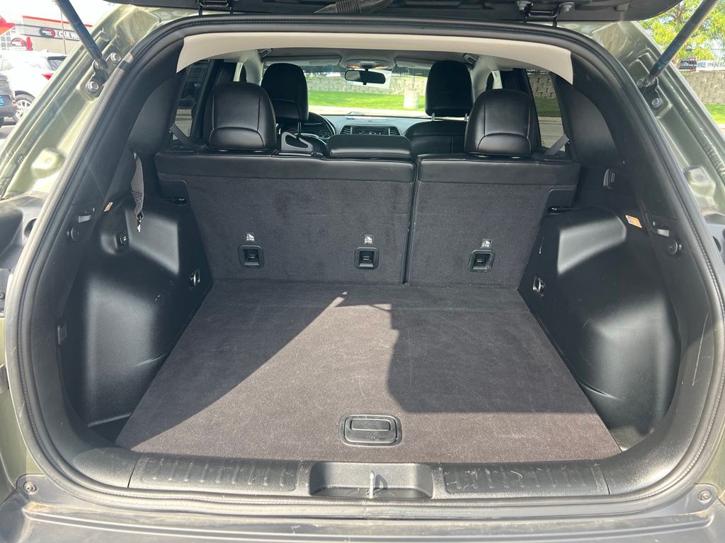Used 2020 Jeep Cherokee SUV