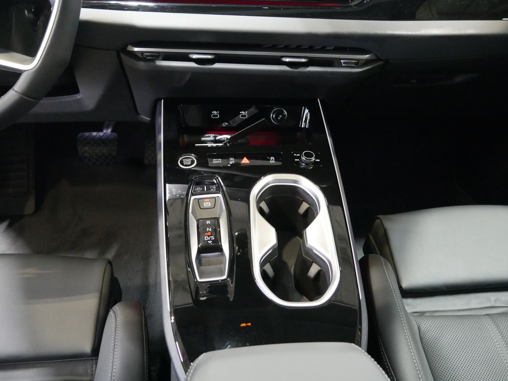 Thumbnail: 2026 Audi A6 - 31