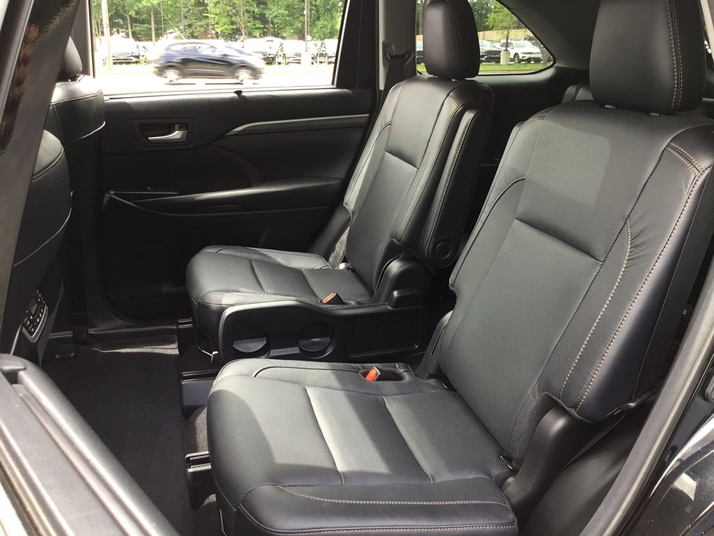 2018 Toyota Highlander Limited Platinum 9