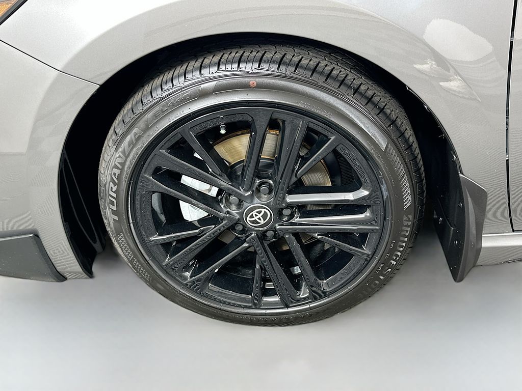 Thumbnail: 2025 Toyota Camry - 32