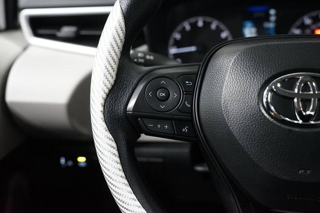 Thumbnail: 2025 Toyota Corolla - 14