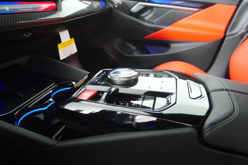 Thumbnail: 2026 BMW M5 - 24