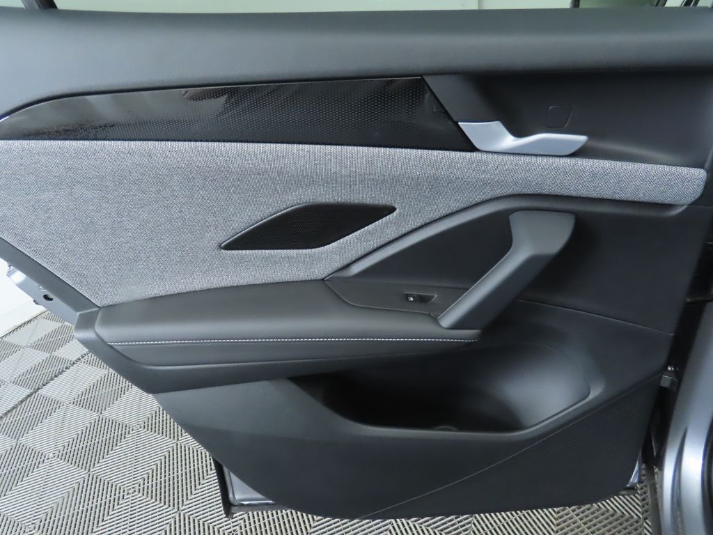 2025 Volkswagen Tiguan 2.0T 27