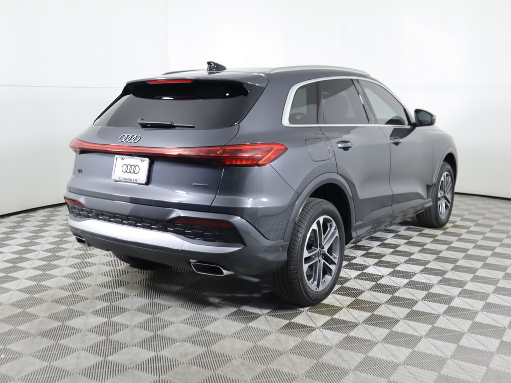 Thumbnail: 2025 Audi Q5 - 6