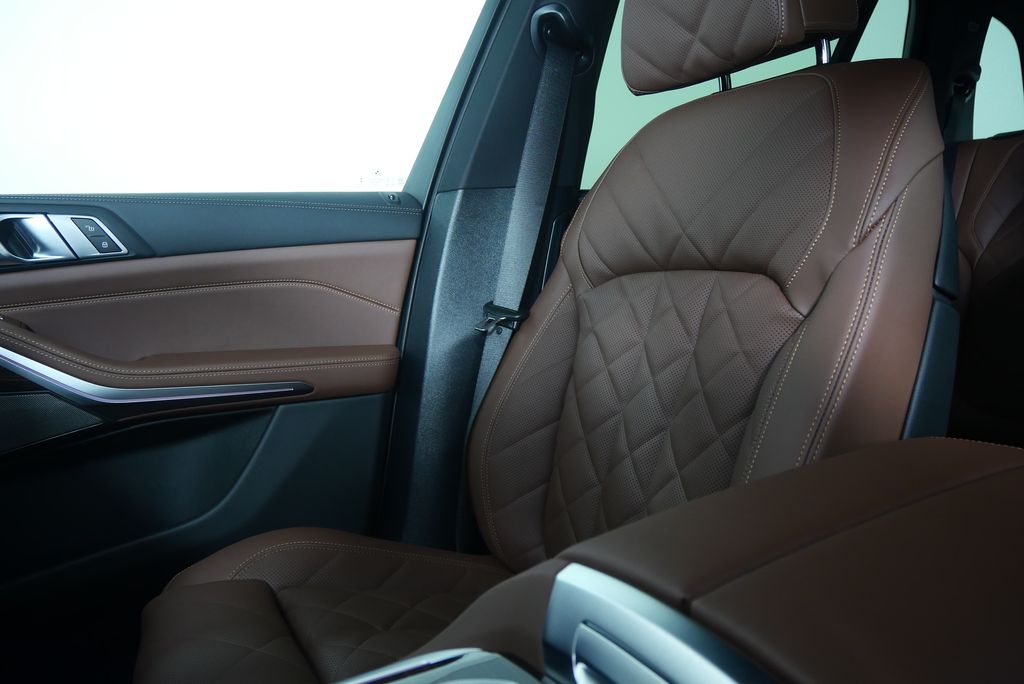 Thumbnail: 2026 BMW X5 - 22