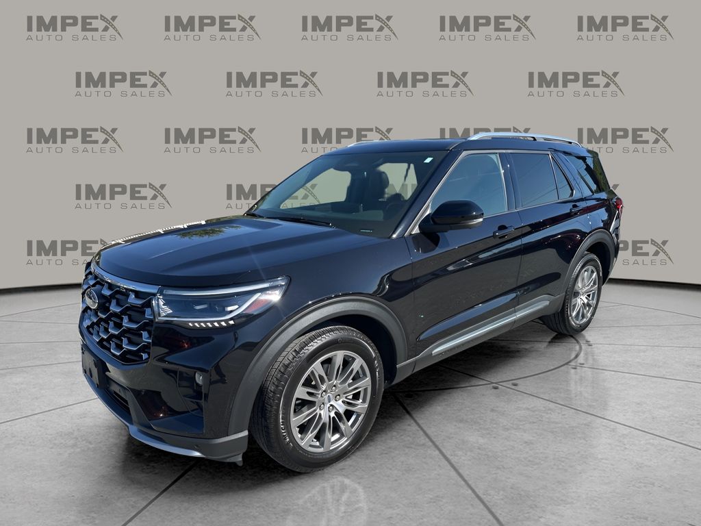2025 Ford Explorer Platinum's photo