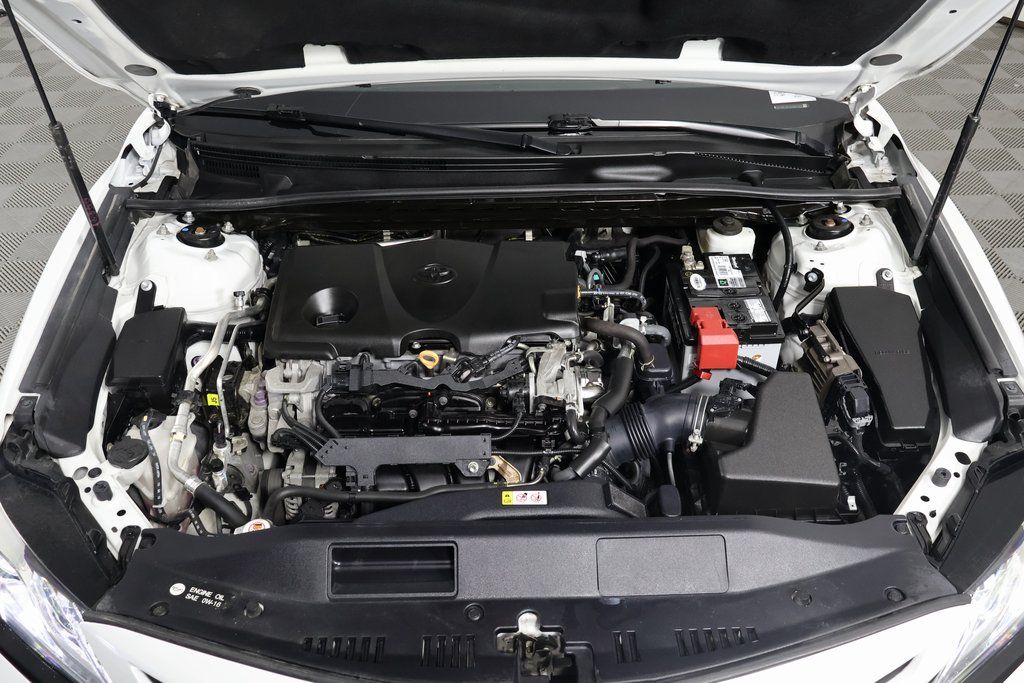 Thumbnail: 2020 Toyota Camry - 15