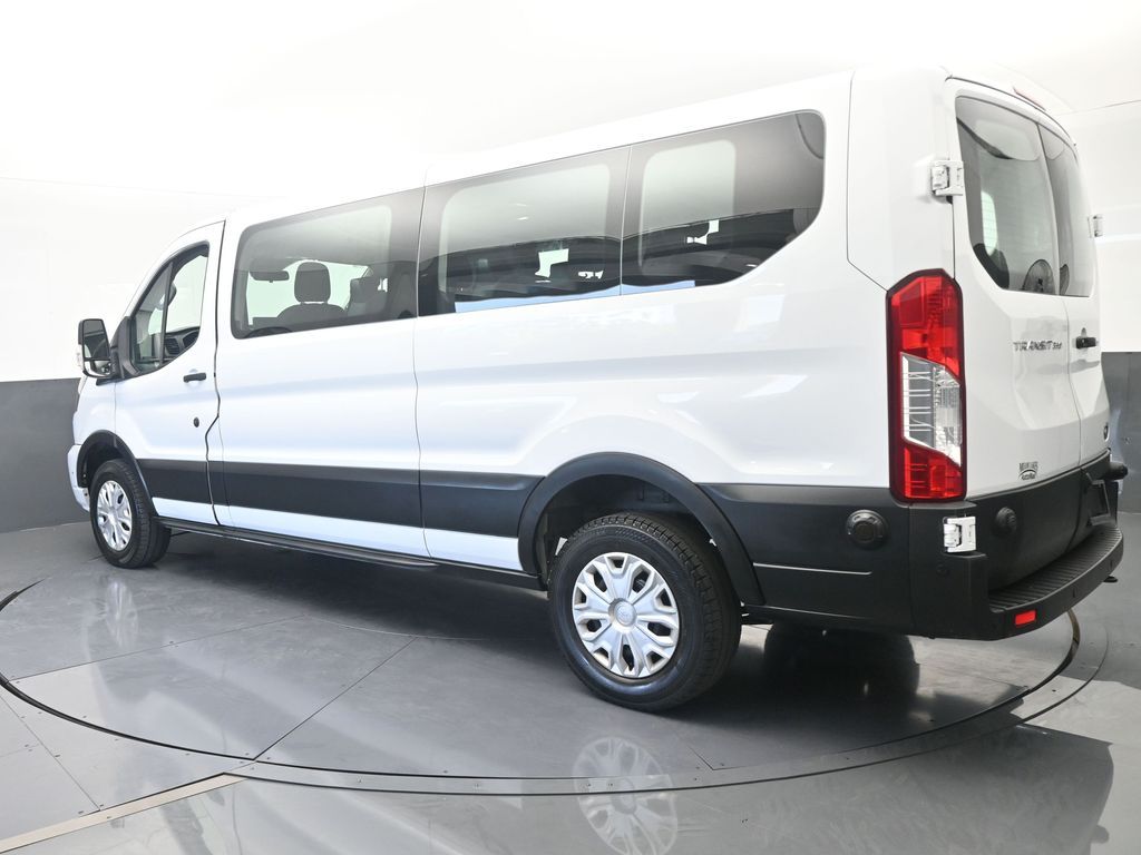 Used 2024 Oxford White Ford XLT image 3