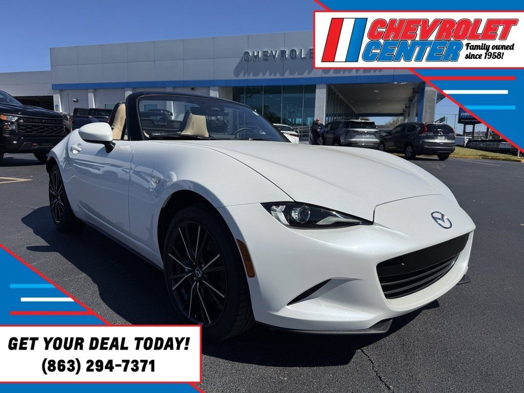 Snowflake White Pearl Mica 2024 Mazda MX-5 Miata Grand Touring RWD Convertible Rear-Wheel Drive 6-Speed Manual