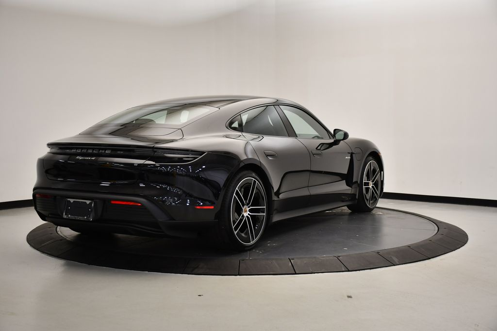 Thumbnail: 2025 Porsche Taycan - 7