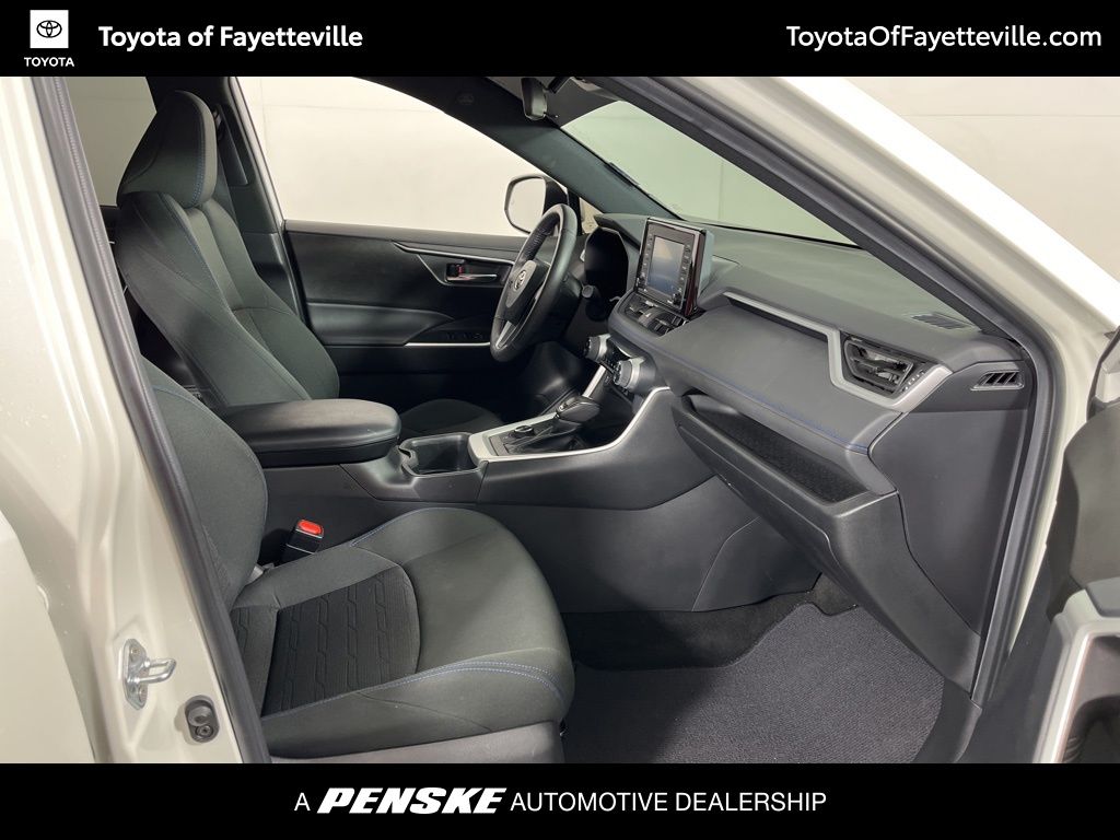 Thumbnail: 2022 Toyota RAV4 - 6