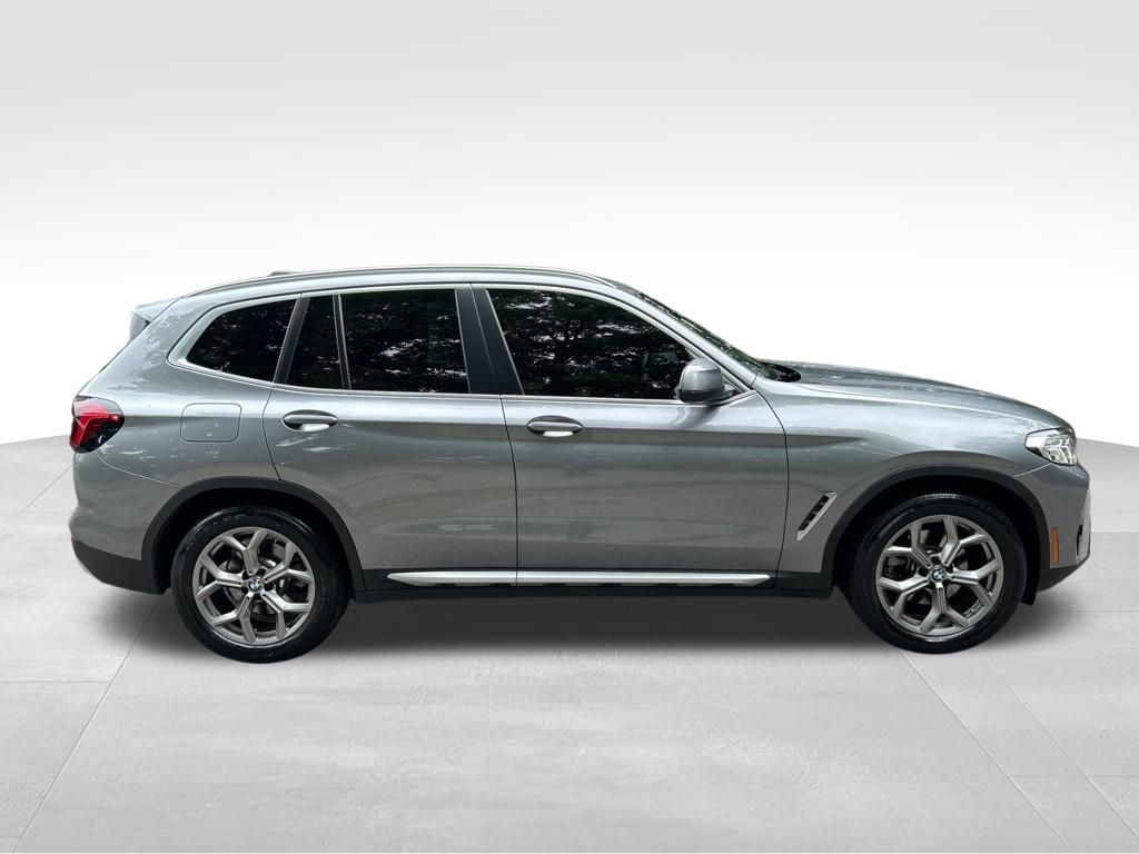 Used 2023 Gray BMW xDrive30i image 7