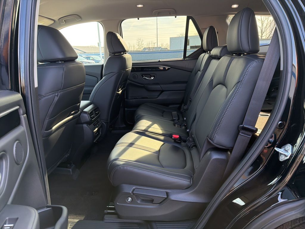 Thumbnail: 2025 Honda Pilot - 19