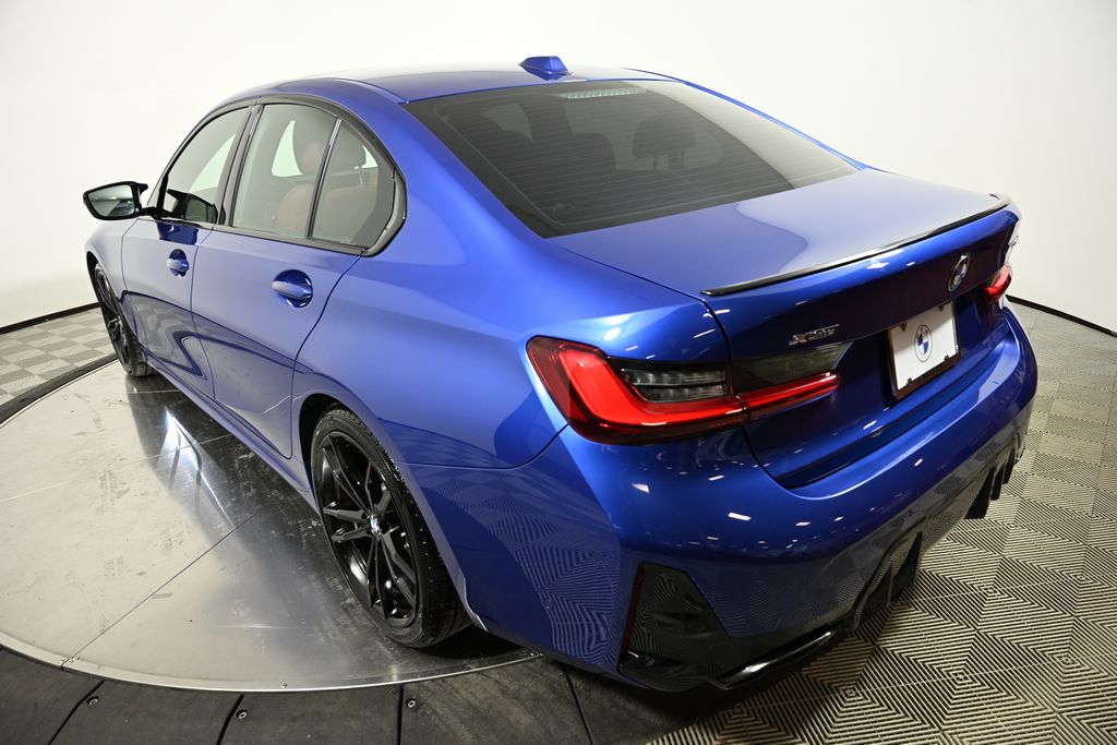 Thumbnail: 2024 BMW 3 Series - 3