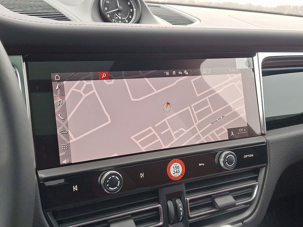 Thumbnail: 2026 Porsche Macan - 19