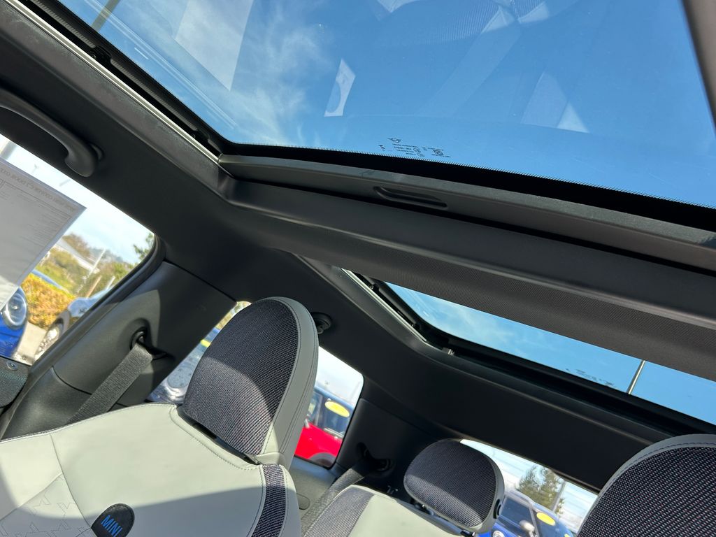 Thumbnail: 2026 MINI Cooper - 15