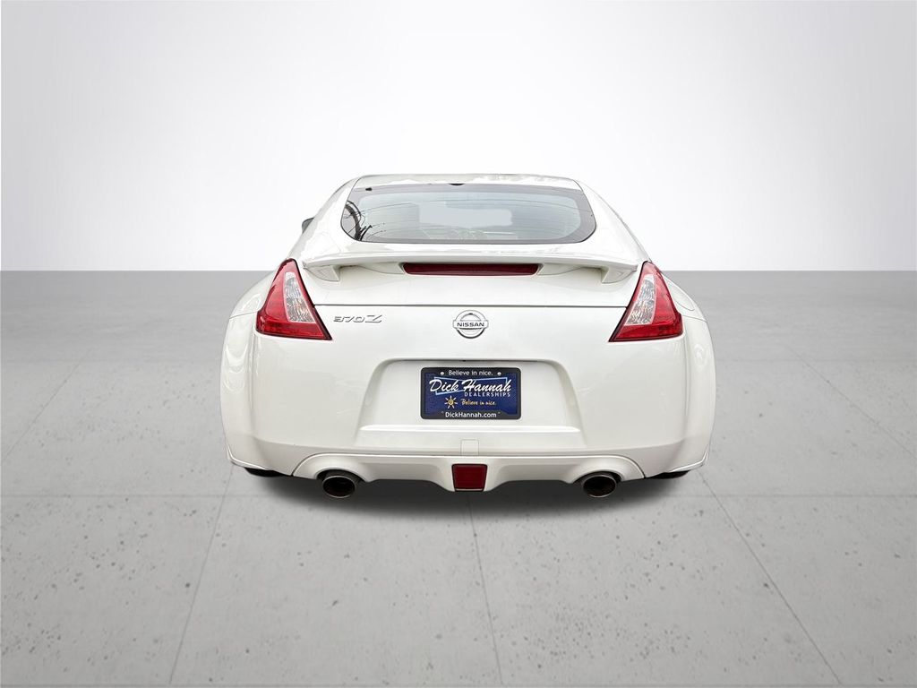 2017 Nissan 370Z Sport
