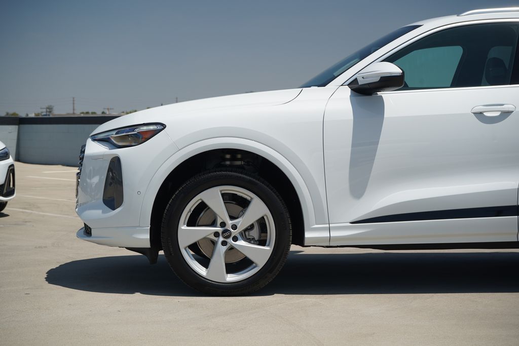 Thumbnail: 2026 Audi Q5 - 2