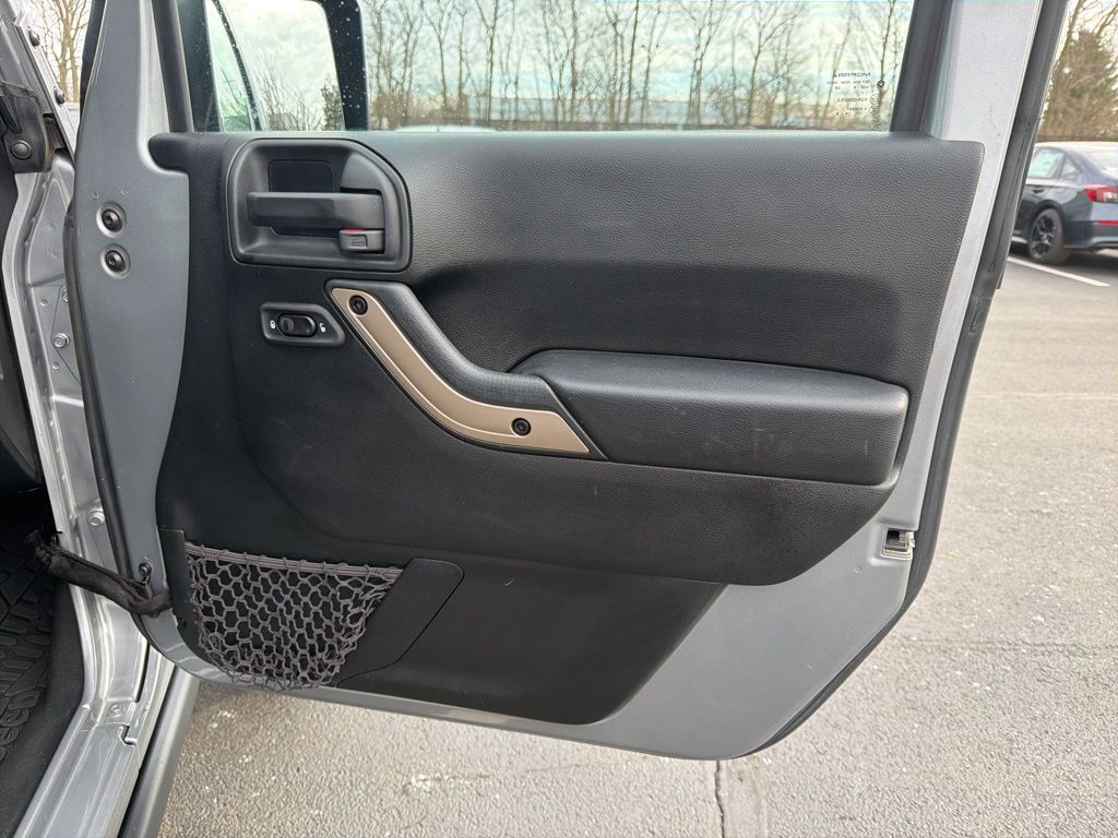 Thumbnail: 2017 Jeep Wrangler - 20