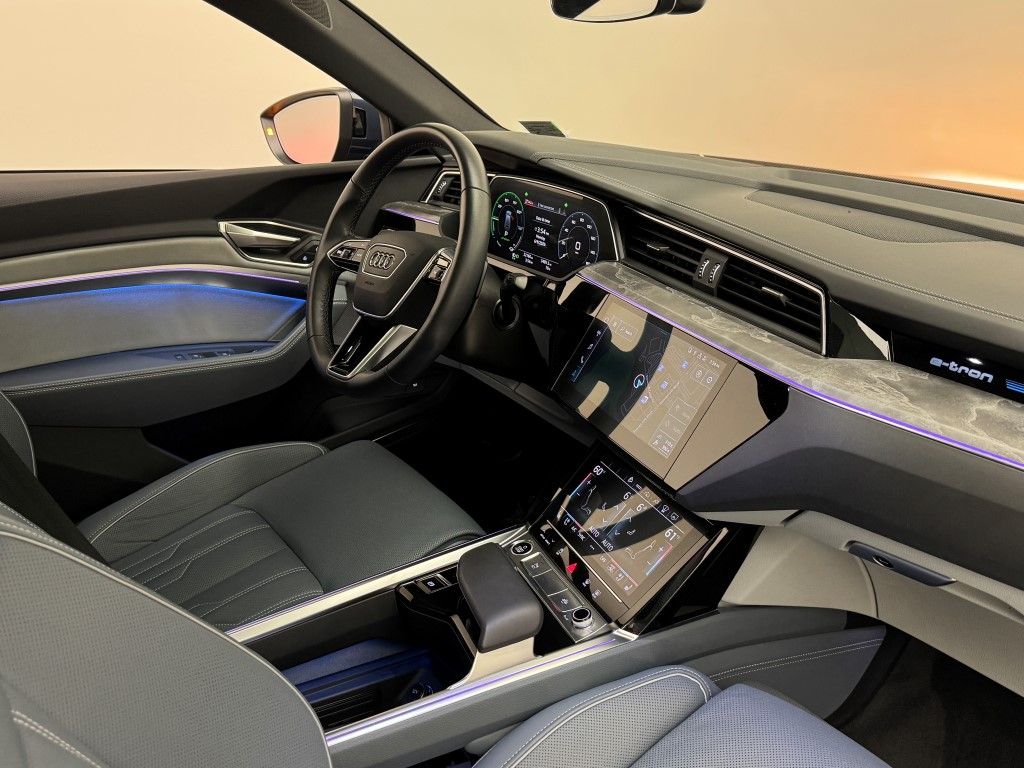 2023 Audi e-tron S Prestige 18