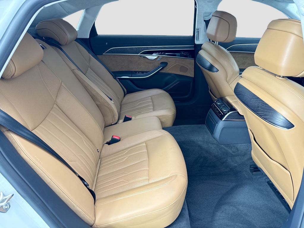 Thumbnail: 2021 Audi A8 - 21