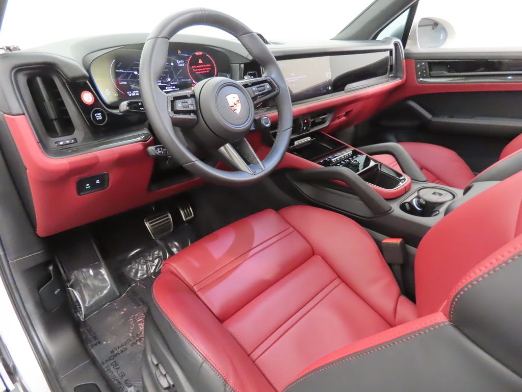 Thumbnail: 2025 Porsche Cayenne - 4