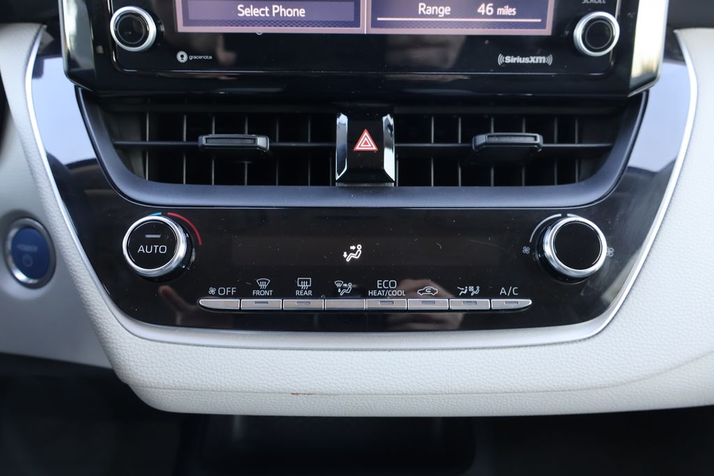 2022 Toyota Corolla LE 16