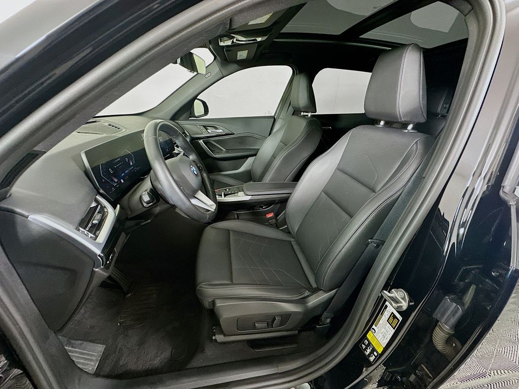 Thumbnail: 2023 BMW X1 - 21