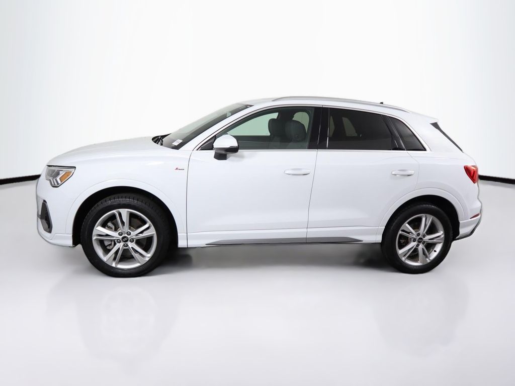 Thumbnail: 2023 Audi Q3 - 8