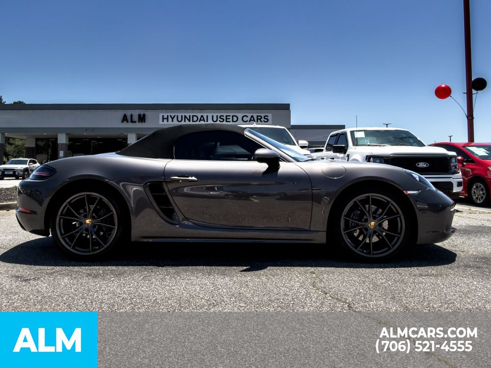 Used 2019 Grey Porsche Base image 34