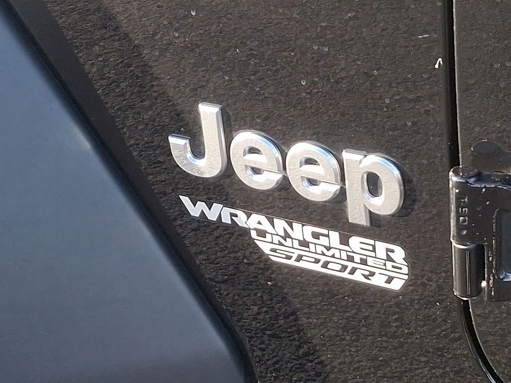 Thumbnail: 2018 Jeep Wrangler - 31