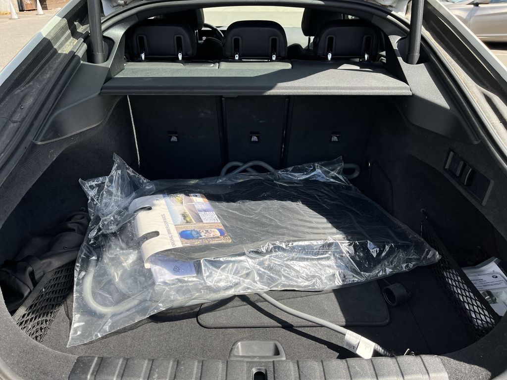 Thumbnail: 2023 BMW i4 - 19